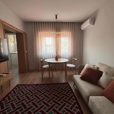Chic With Pazari I Ri View * Tirana