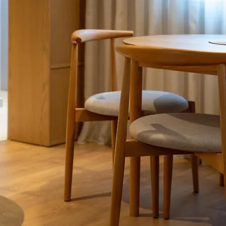 Chic With New Bazaar View