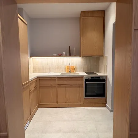 Chic With New Bazaar View * ティラナ