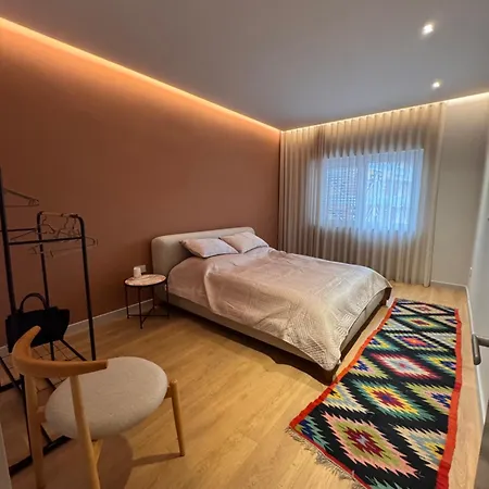 아파트 Chic With New Bazaar View