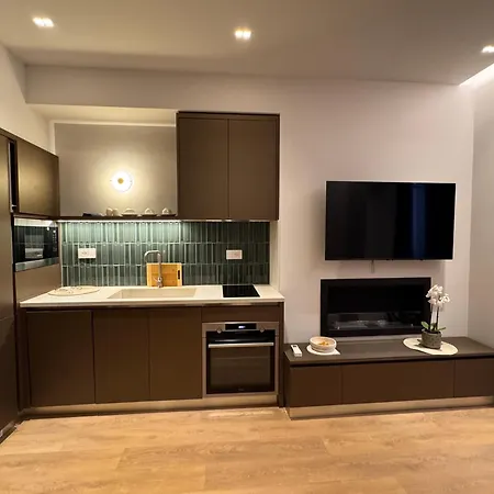 Chic With New Bazaar View * טיראנה