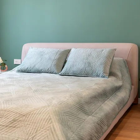 Apartment Chic With New Bazaar View
