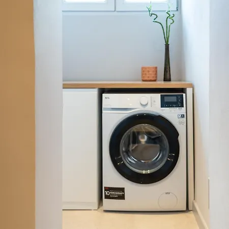 Chic With New Bazaar View 아파트 티라나