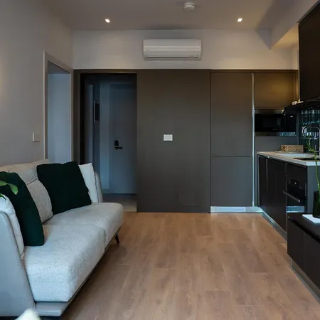 Chic With New Bazaar View 아파트