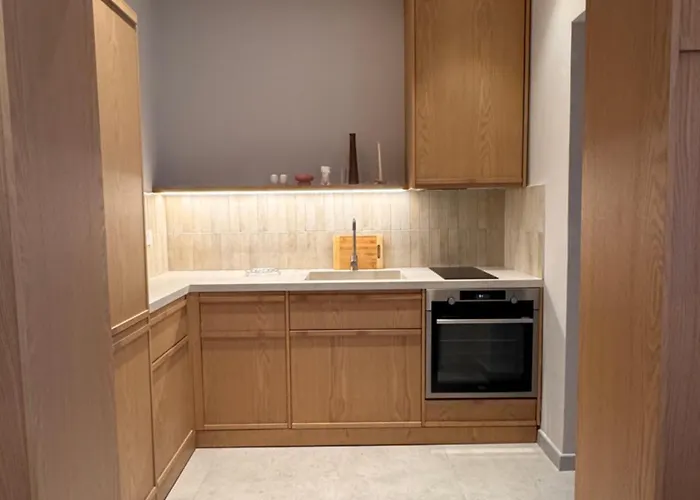 Chic With New Bazaar View * טיראנה