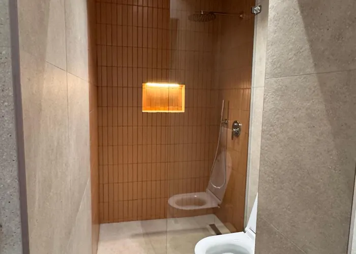 Chic With New Bazaar View דירה *