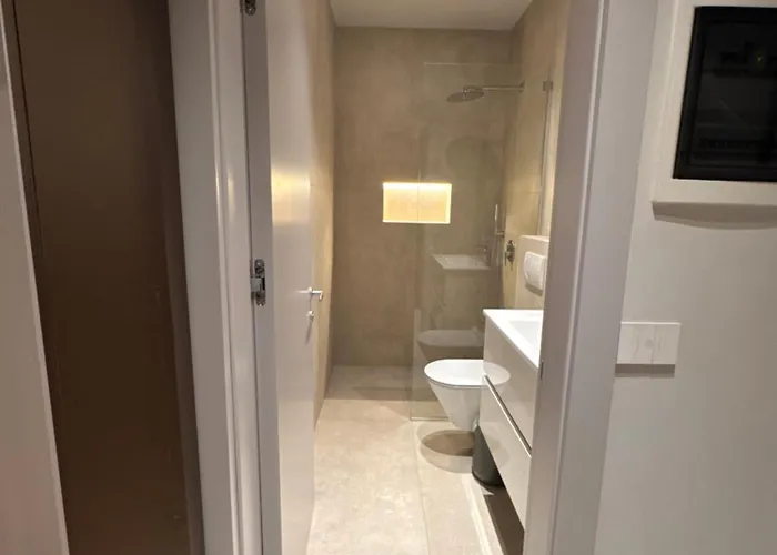 Chic With New Bazaar View דירה