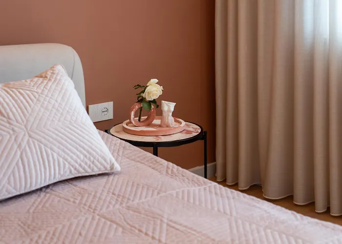 דירה Chic With New Bazaar View