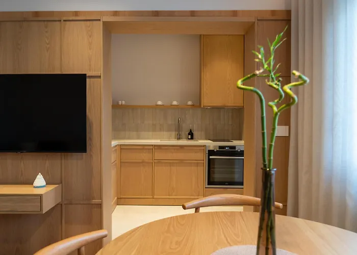 דירה Chic With New Bazaar View טיראנה