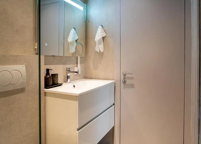 Chic With New Bazaar View טיראנה