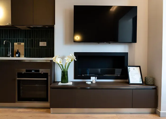 Chic With New Bazaar View * טיראנה