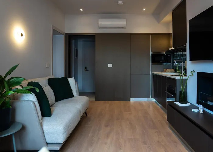 Chic With New Bazaar View דירה