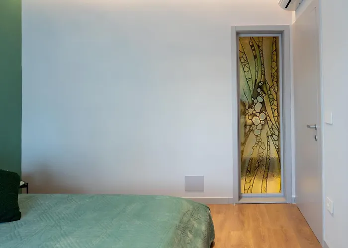 דירה Chic With New Bazaar View