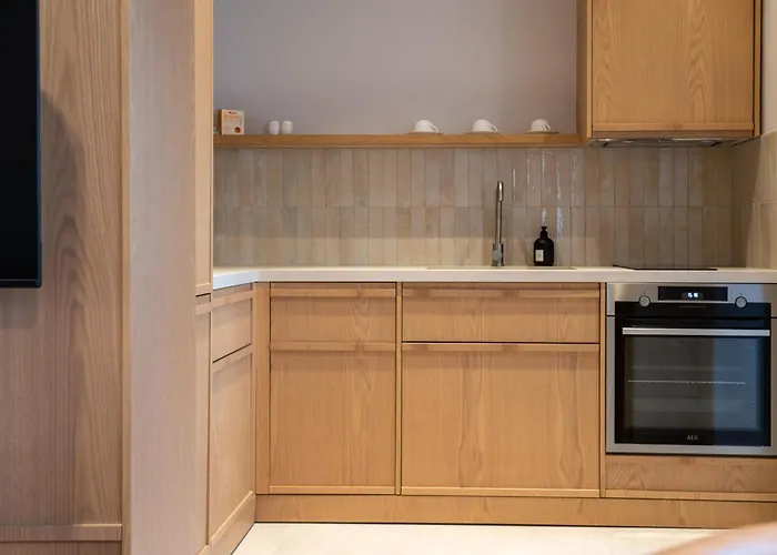 Chic With New Bazaar View דירה טיראנה