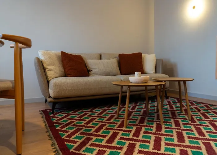 דירה Chic With New Bazaar View טיראנה