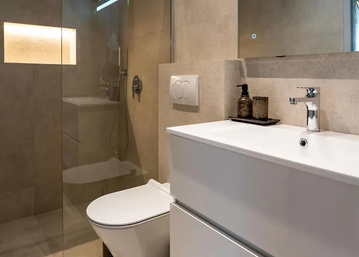 Chic With New Bazaar View * טיראנה