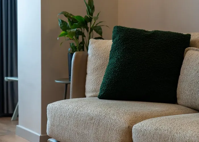 Chic With New Bazaar View דירה טיראנה