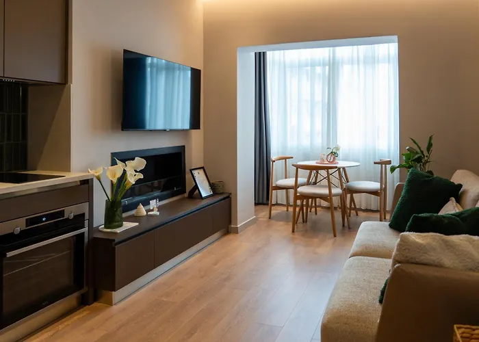 דירה Chic With New Bazaar View טיראנה